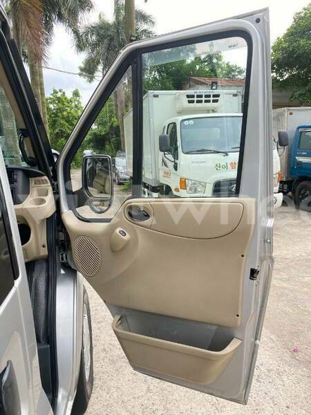 Big with watermark ford transit an giang huyen an phu 6350