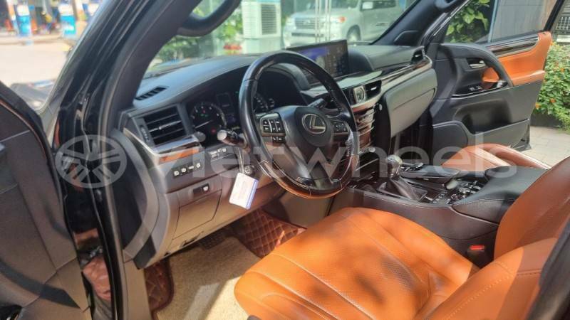 Big with watermark lexus 60 serires an giang huyen an phu 6523