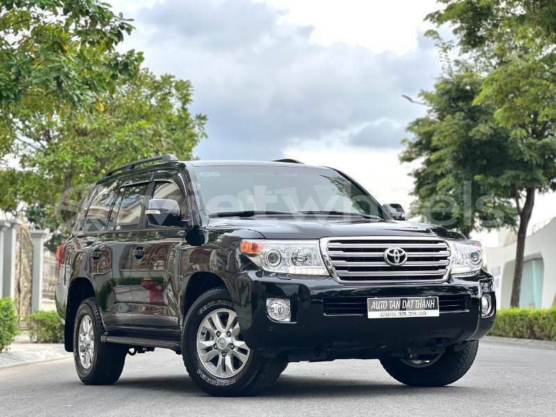 Big with watermark toyota land cruiser an giang huyen an phu 6712