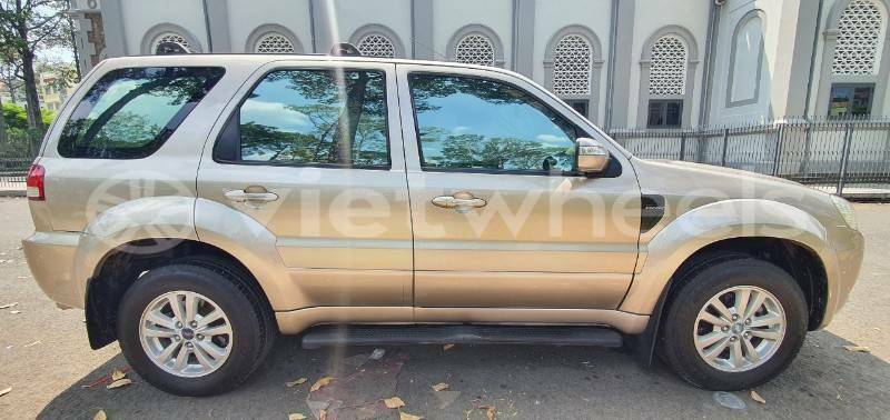 Big with watermark ford escape an giang huyen an phu 6728