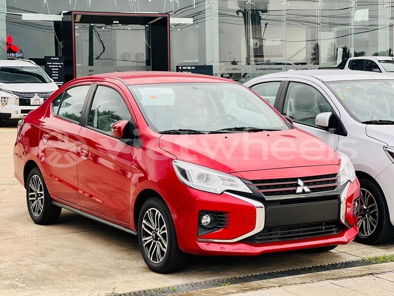 Big with watermark mitsubishi attrage hanoi saigon 15161