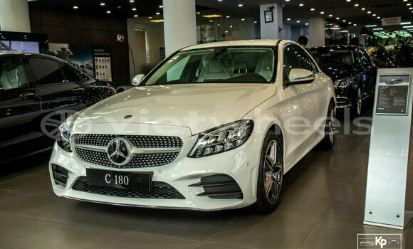 Buy Mới Mercedes Benz C-Class Xe ô tô