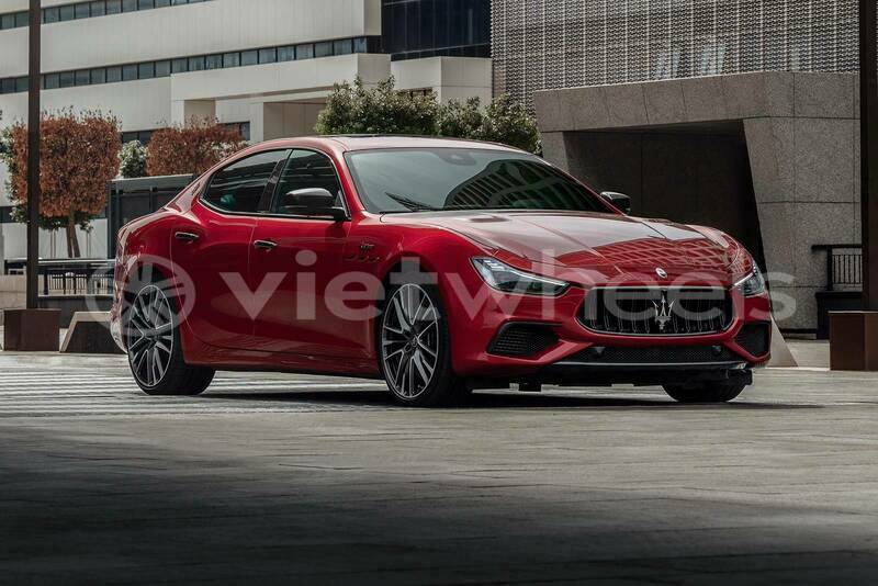 Big with watermark masarati ghibli hanoi saigon 15198