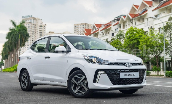 Buy Mới Hyundai Grand i10 1.2 MT Xe ô tô Buy Mới Hyundai Grand i10 1.2 MT Xe ô tô