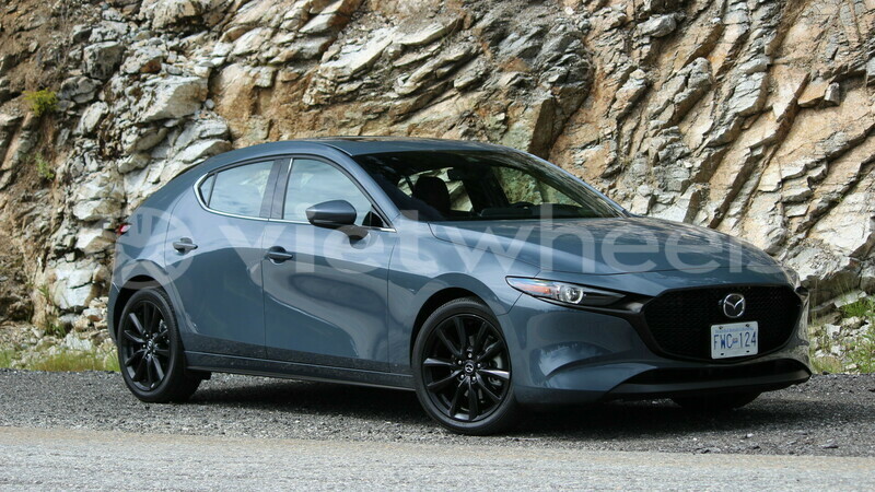 Big with watermark mazda 3 sport hanoi saigon 15209