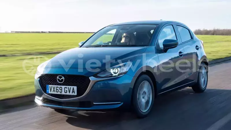 Big with watermark mazda 2 hanoi saigon 15210