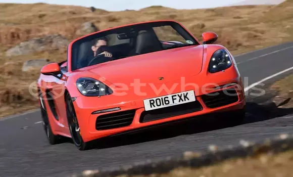 Buy Mới Porsche 718 Xe ô tô