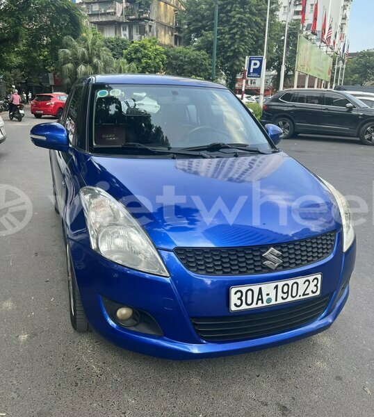 Big with watermark suzuki swift hanoi saigon 15261