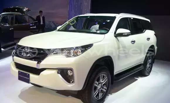 Buy Đã sử dụng Toyota Fortuner Xe ô tô Buy Đã sử dụng Toyota Fortuner Xe ô tô