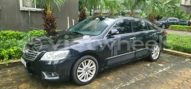 Big with watermark toyota camry hanoi saigon 15268