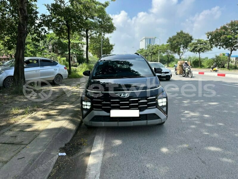 Big with watermark hyundai stargazer hanoi saigon 15279
