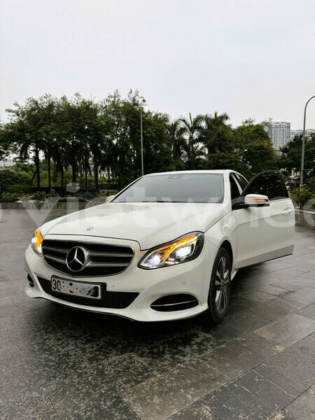Big with watermark mercedes e250 hanoi saigon 15292