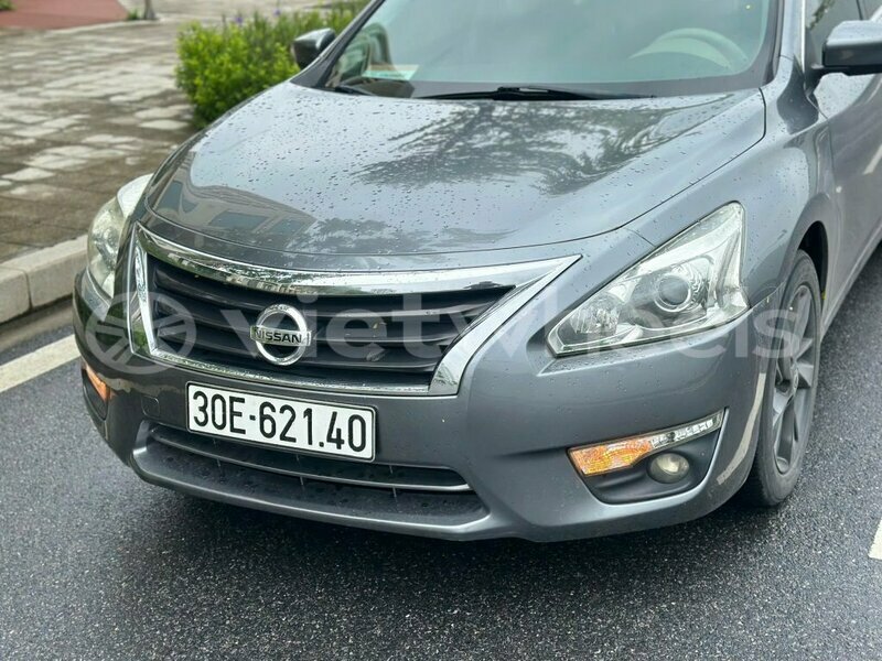 Big with watermark nissan teana hanoi saigon 15299