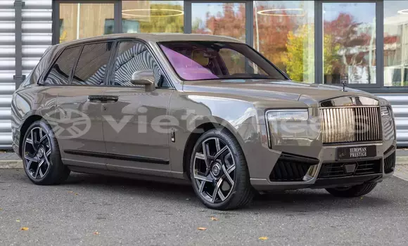 Buy Mới Rolls Royce Cullinan Xe ô tô