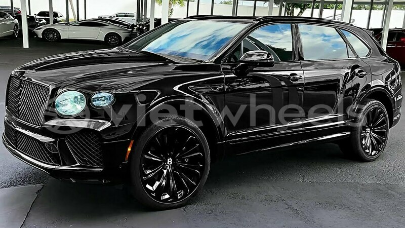 Big with watermark bentley bentayga hanoi saigon 16370