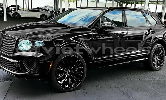 Buy Mới Bentley Bentayga Xe ô tô