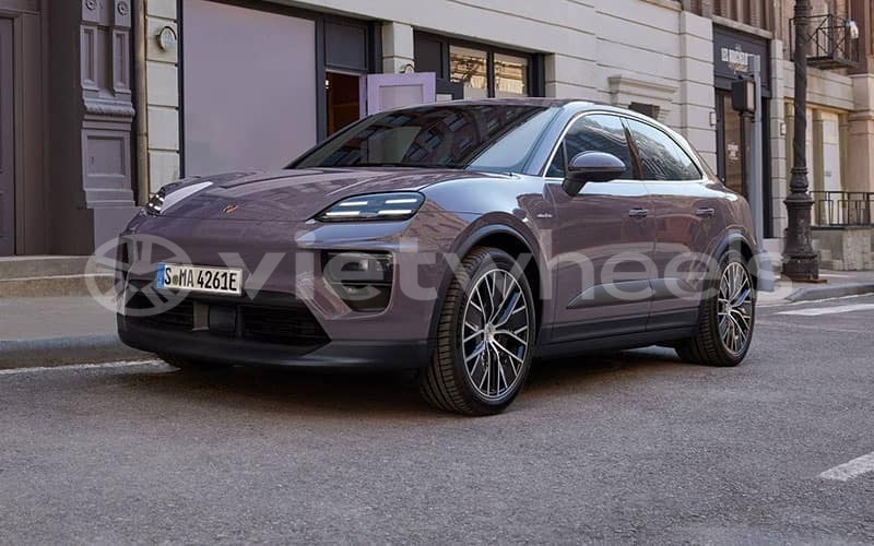 Big with watermark porsche macan hanoi saigon 16386