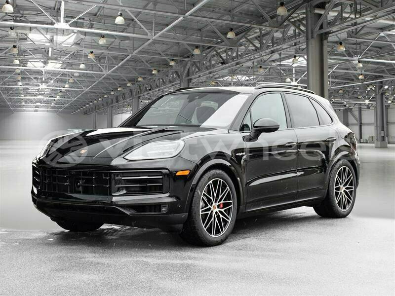 Big with watermark porsche cayenne hanoi saigon 16387