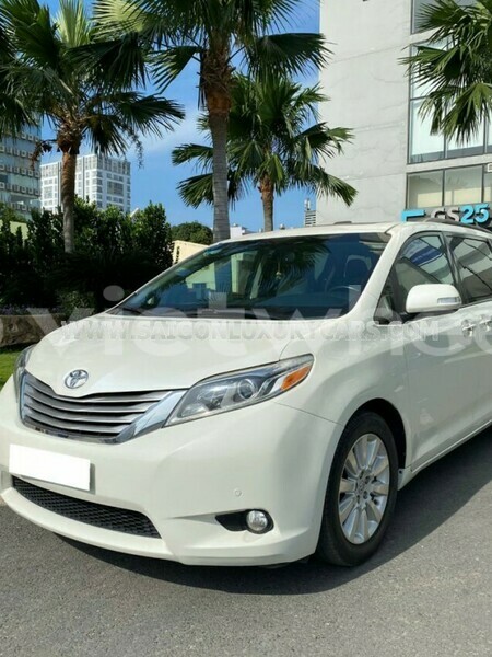 Big with watermark toyota sienna hanoi saigon 16441