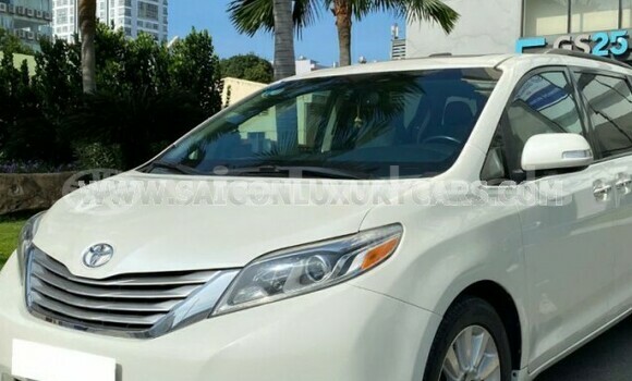 Buy Used Toyota Sienna Car