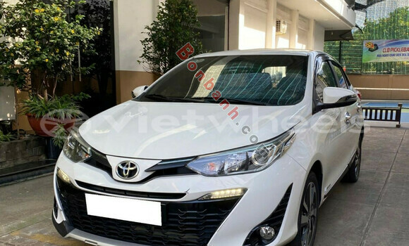 Buy Đã sử dụng Toyota Yaris Xe ô tô