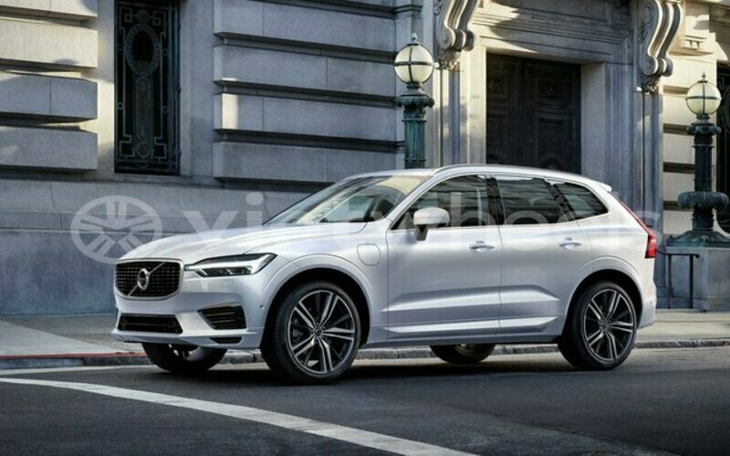 Big with watermark volvo xc60 hanoi saigon 16646