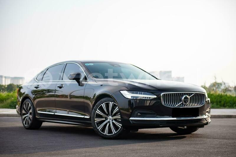 Big with watermark volvo s90 hanoi saigon 16647