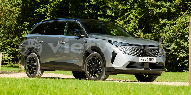 Big with watermark peugeot 5008 hanoi saigon 16734