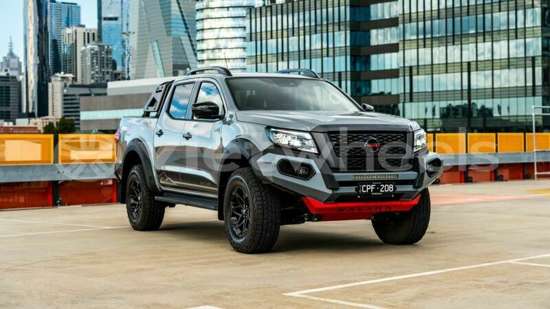 Big with watermark nissan navara hanoi saigon 16736