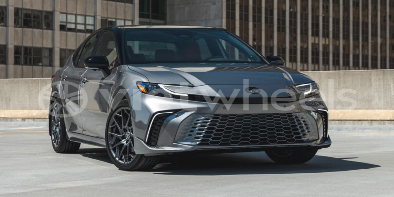 Big with watermark toyota camry hanoi saigon 16787