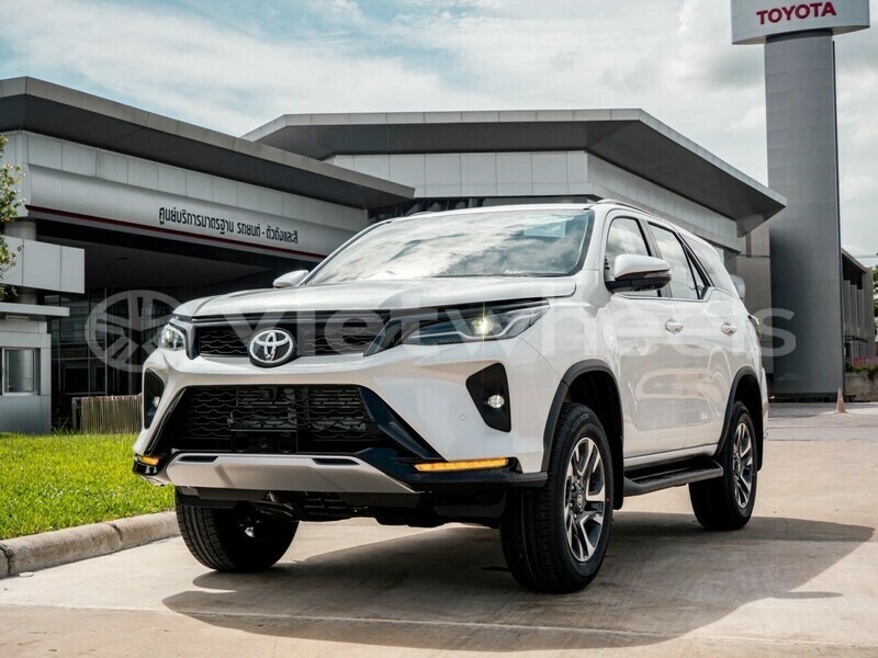 Big with watermark toyota fortuner hanoi saigon 16789
