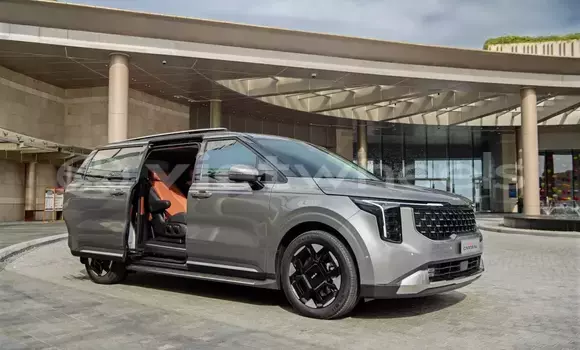 Buy New KIA Carnival Car