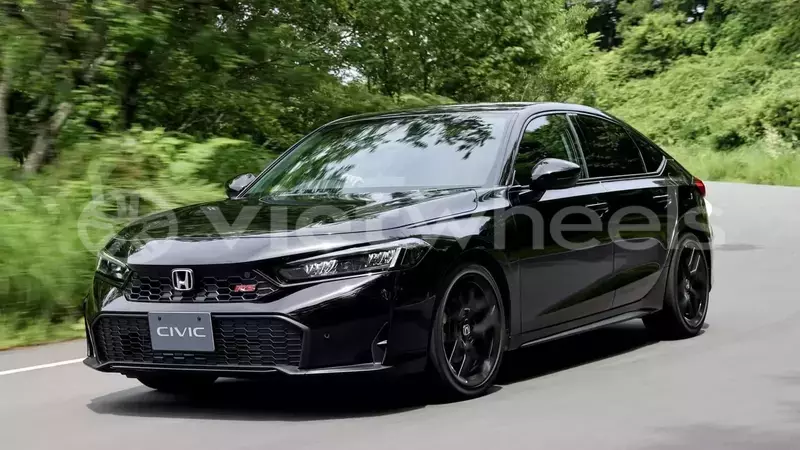 Big with watermark honda civic hanoi saigon 16830