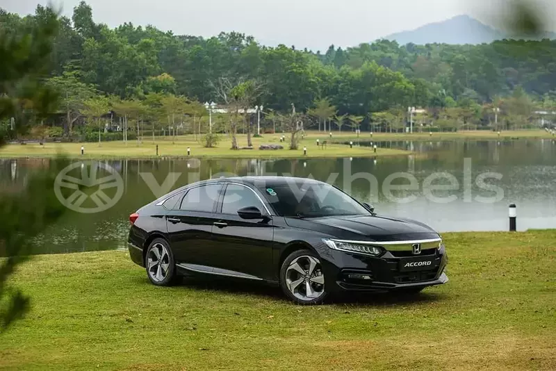 Big with watermark honda accord hanoi saigon 16983
