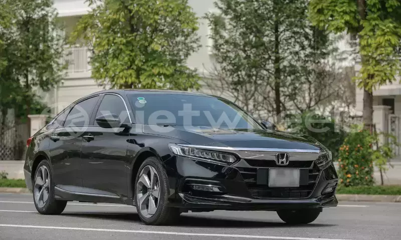 Big with watermark honda accord hanoi saigon 16984