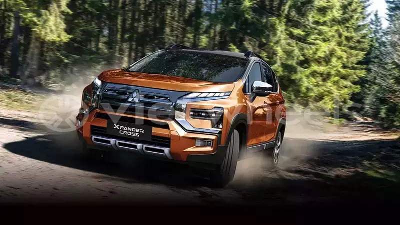 Big with watermark mitsubishi xpander cross hanoi saigon 16990