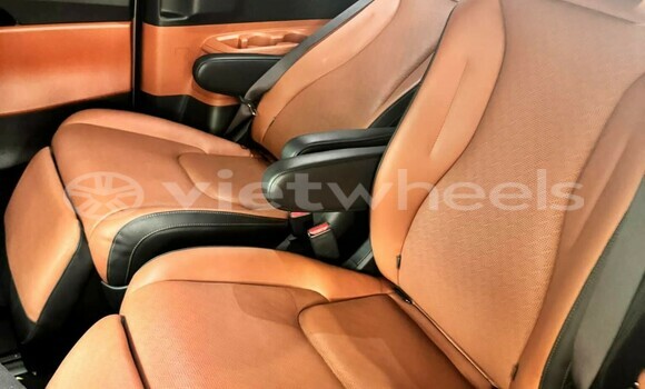 Buy Used KIA Carnival Car Buy Used KIA Carnival Car