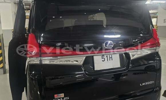 Buy Used Lexus LM300h Car Buy Used Lexus LM300h Car