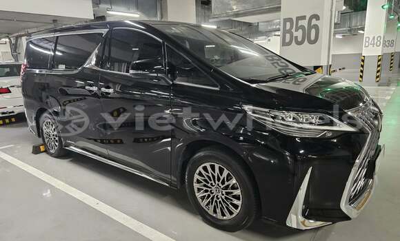 Buy Used Lexus LM300h Car Buy Used Lexus LM300h Car