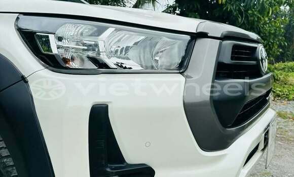 Buy Used Toyota HiLux Car Buy Used Toyota HiLux Car