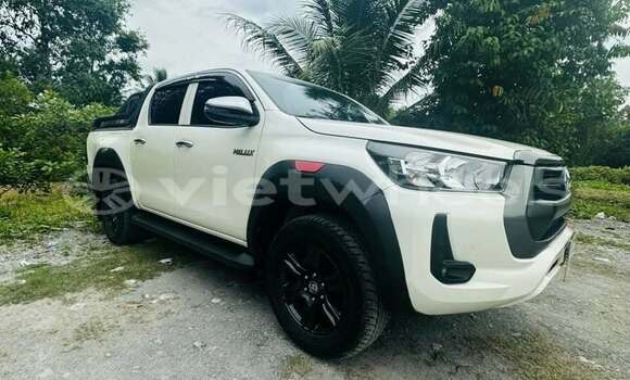 Buy Used Toyota HiLux Car Buy Used Toyota HiLux Car
