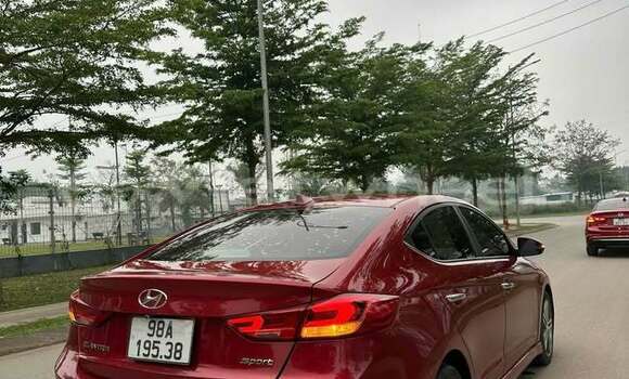 Mua Đã sử dụng Hyundai Elantra Xe ô tô Mua Đã sử dụng Hyundai Elantra Xe ô tô