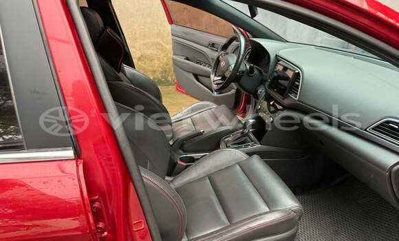 Mua Đã sử dụng Hyundai Elantra Xe ô tô Mua Đã sử dụng Hyundai Elantra Xe ô tô