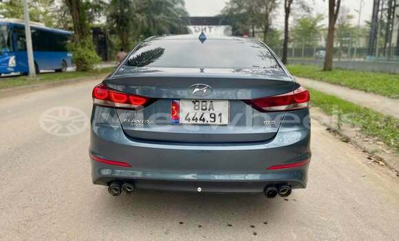Mua Đã sử dụng Hyundai Elantra Xe ô tô Mua Đã sử dụng Hyundai Elantra Xe ô tô