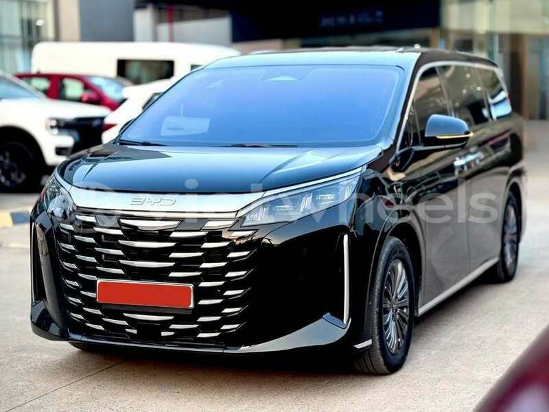Big with watermark toyota vellfire tinh lam gjong gjam rong 37187