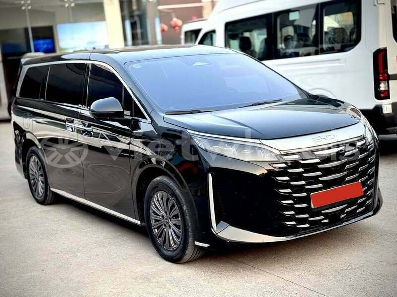 Big with watermark toyota vellfire tinh lam gjong gjam rong 37187