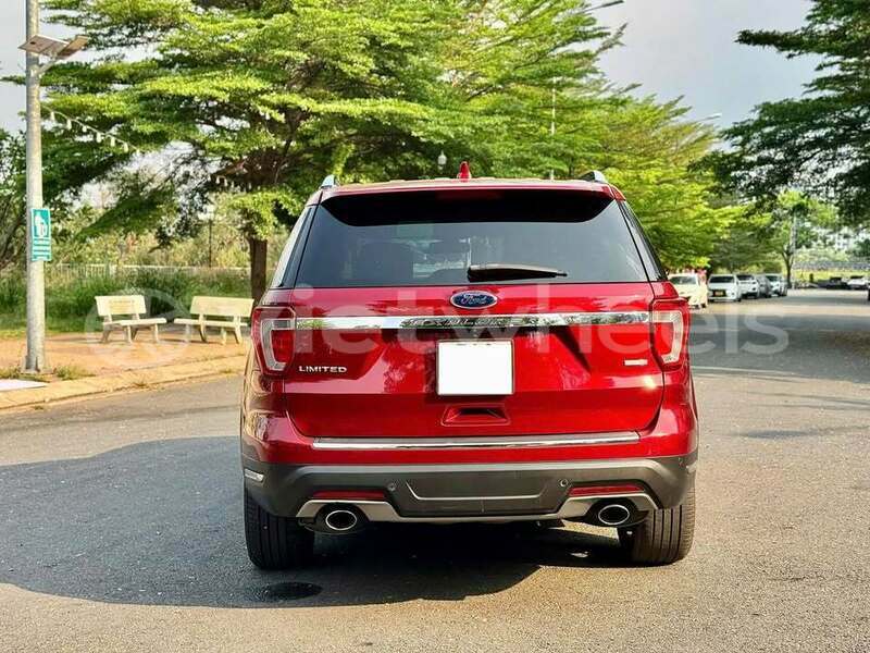 Big with watermark ford explorer tinh lam gjong gjam rong 37195