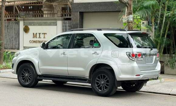 Mua Đã sử dụng Toyota Fortuner Xe ô tô Mua Đã sử dụng Toyota Fortuner Xe ô tô