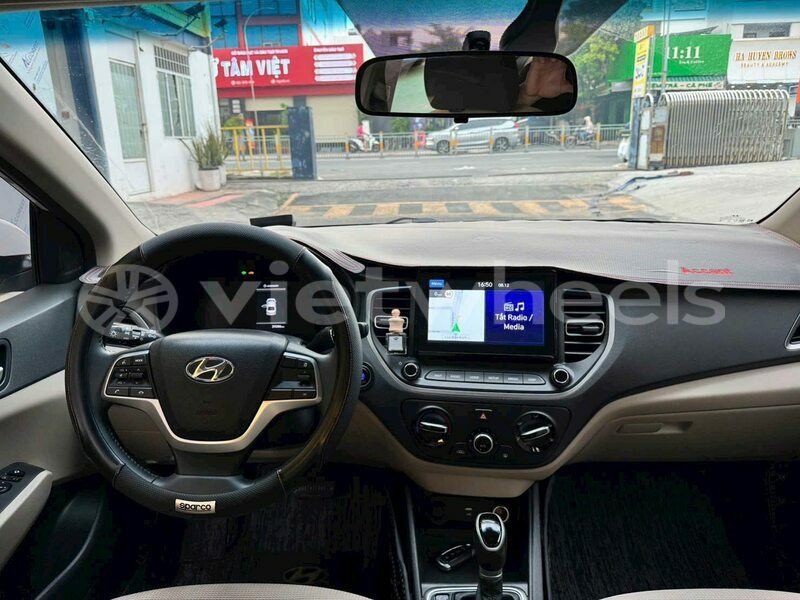 Big with watermark hyundai accent an giang huyen an phu 37230