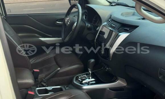 Buy Used Nissan TERRA Car Buy Used Nissan TERRA Car